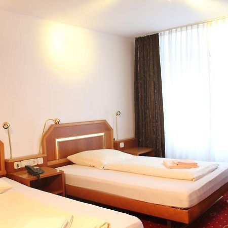 Wali'S Hotel Bielefeld Ngoại thất bức ảnh