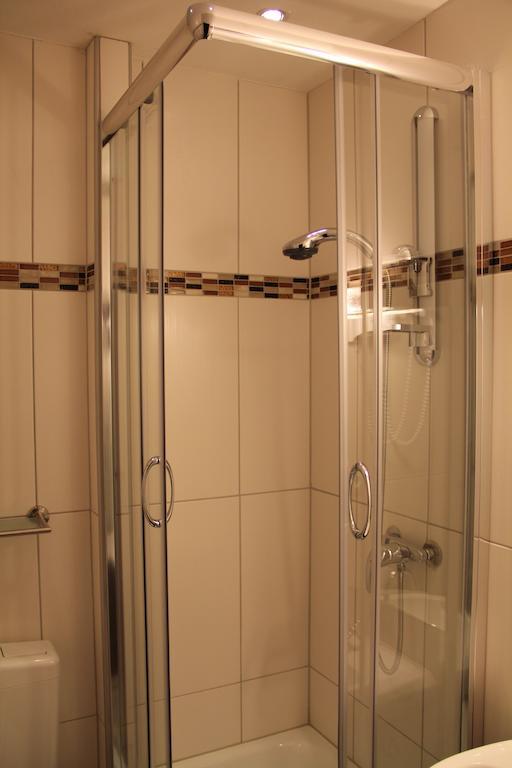 Wali'S Hotel Bielefeld Phòng bức ảnh