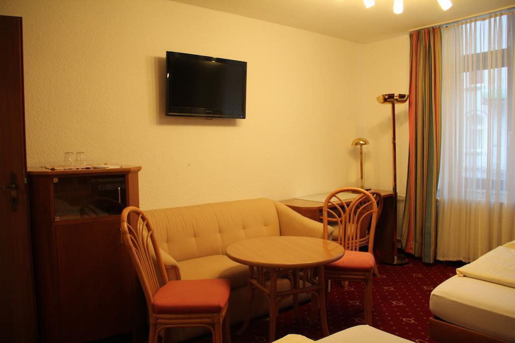 Wali'S Hotel Bielefeld Phòng bức ảnh