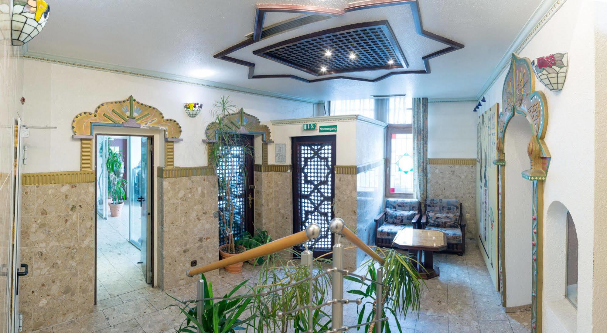 Wali'S Hotel Bielefeld Ngoại thất bức ảnh
